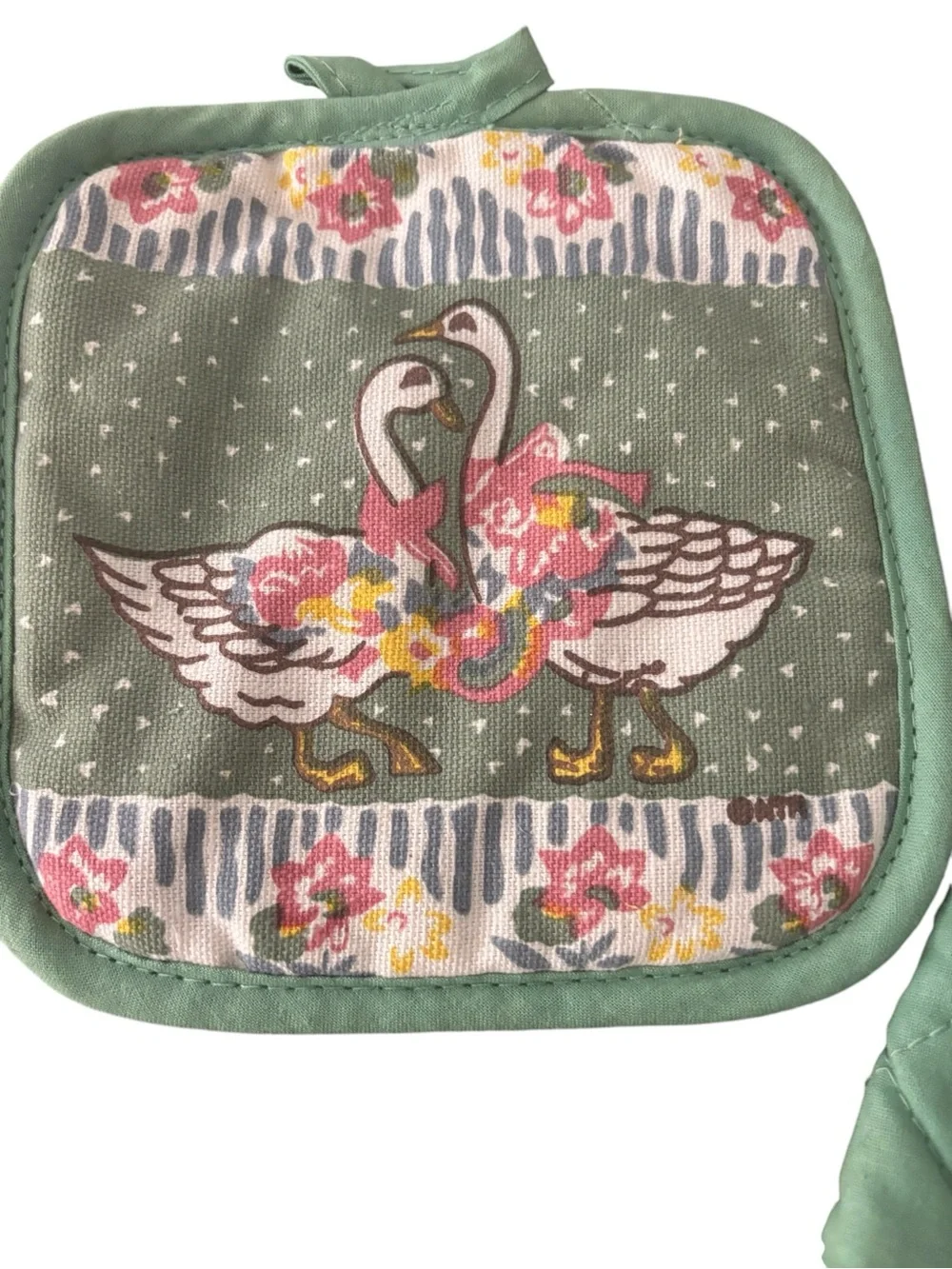 Green Swan Oven Mitt and Potholder Set VTG Quilted Set Cottagecore Coquette